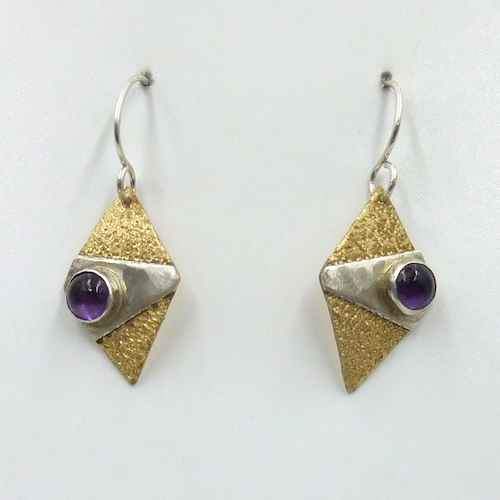 Click to view detail for DKC-2146 Earrings, Amethyst, Silver & Brass Textured Diamond Shape $110